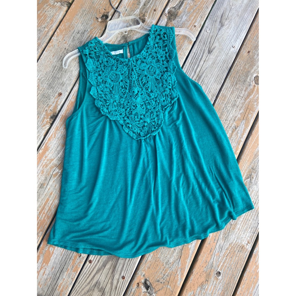 Maurices Teal Green Crochet Lace Bib Sleeveless Knit Top Keyhole Back Size 0